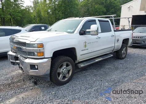 2015 Chevrolet Silverado Lt z USA, uszkodzony, nr VIN 1GC1KVE81FF162543